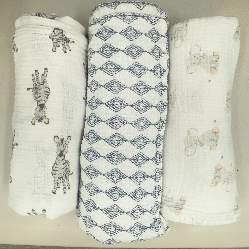 Aden & Anais Cotton Muslin baby Blankets Lot of 3 Animal Prints,blue pattern